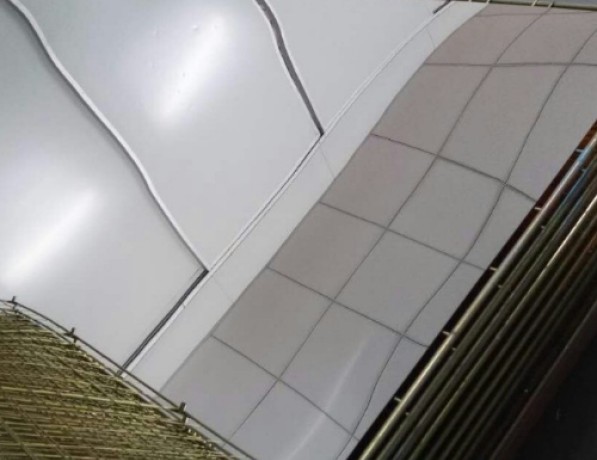 Лист нержавеющий зеркальный х/к 12Х13 0,55 мм ГОСТ 5582-75 фото