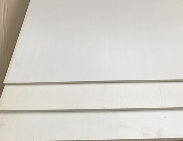 Полиэфирэфиркетон листовой PEEK 15х1000х3000 мм ГОСТ 33366.1-2015 фото